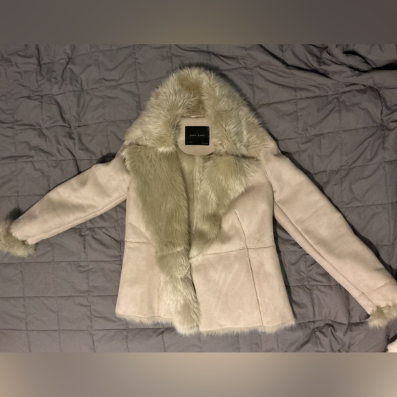 Zara Jackets & Blazers - Vintage faux furr coat